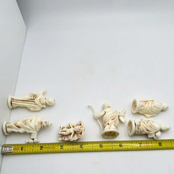 Vintage Made In Italy Plastic Miniature 6-Piece Nativity Figurine Set - Picture 2 of 10